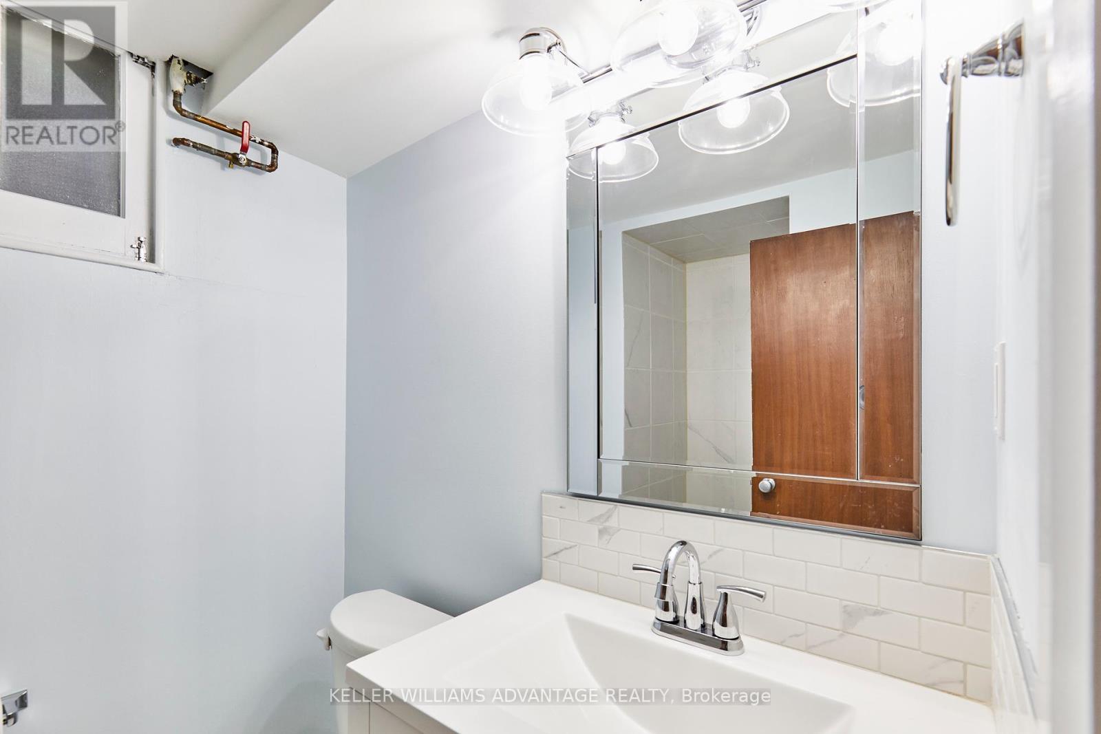 8 Hilldowntree Road, Toronto, Ontario  M9A 2Z5 - Photo 20 - W12202359