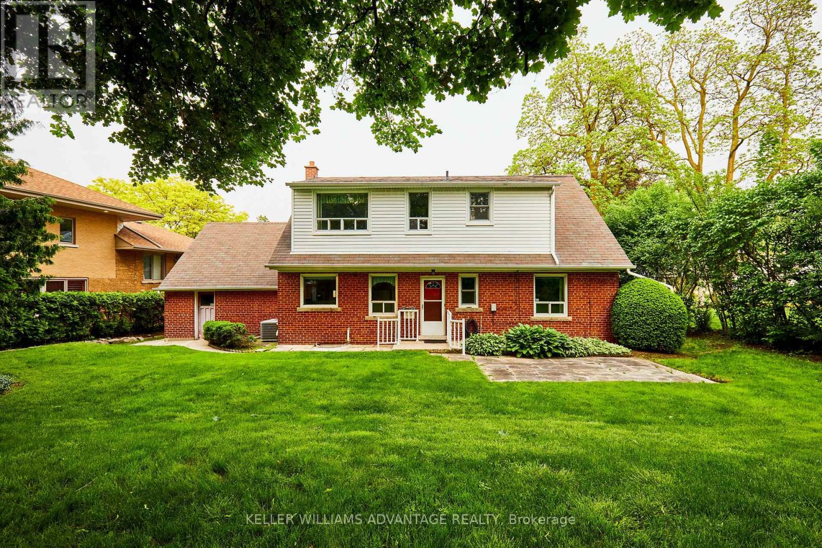 8 Hilldowntree Road, Toronto, Ontario  M9A 2Z5 - Photo 22 - W12202359
