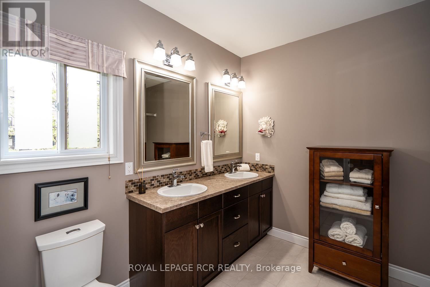 39 Dinnick Crescent, Orangeville, Ontario  L9W 0B7 - Photo 13 - W12202424