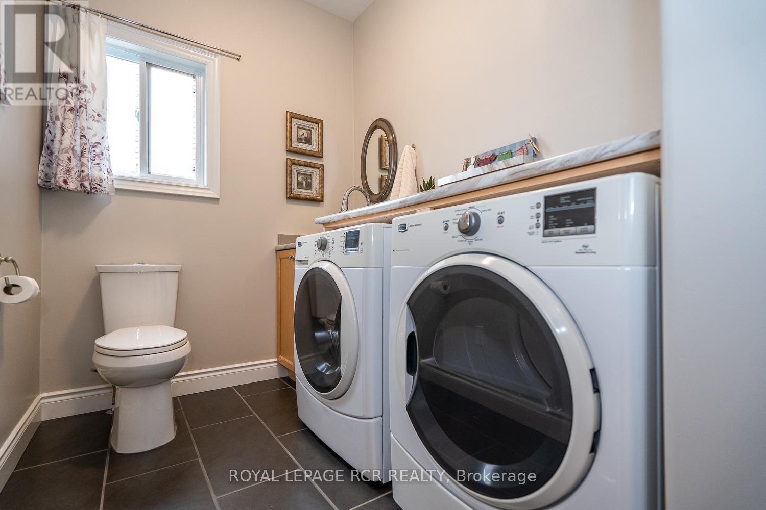 39 Dinnick Crescent, Orangeville, Ontario  L9W 0B7 - Photo 17 - W12202424