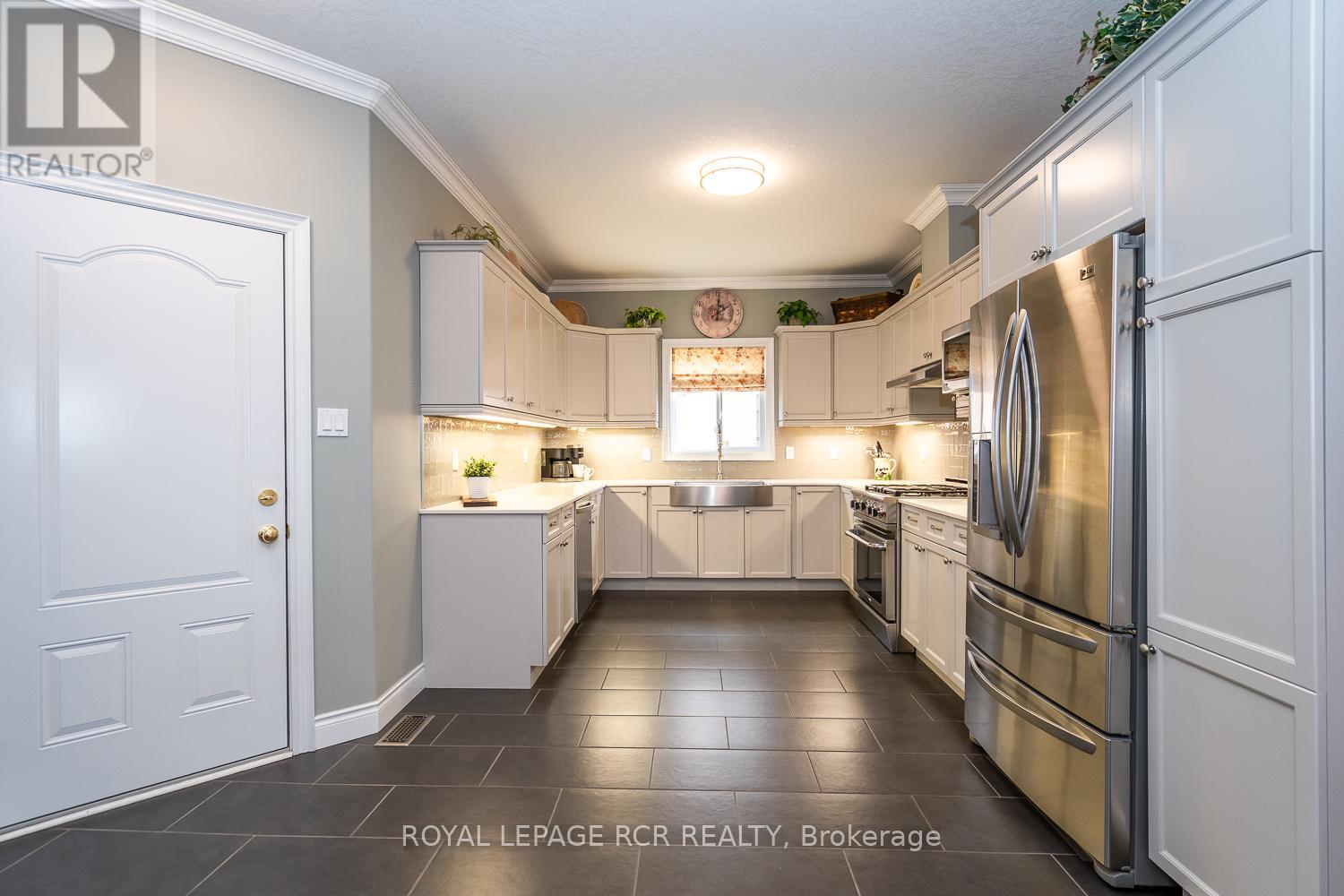 39 Dinnick Crescent, Orangeville, Ontario  L9W 0B7 - Photo 3 - W12202424