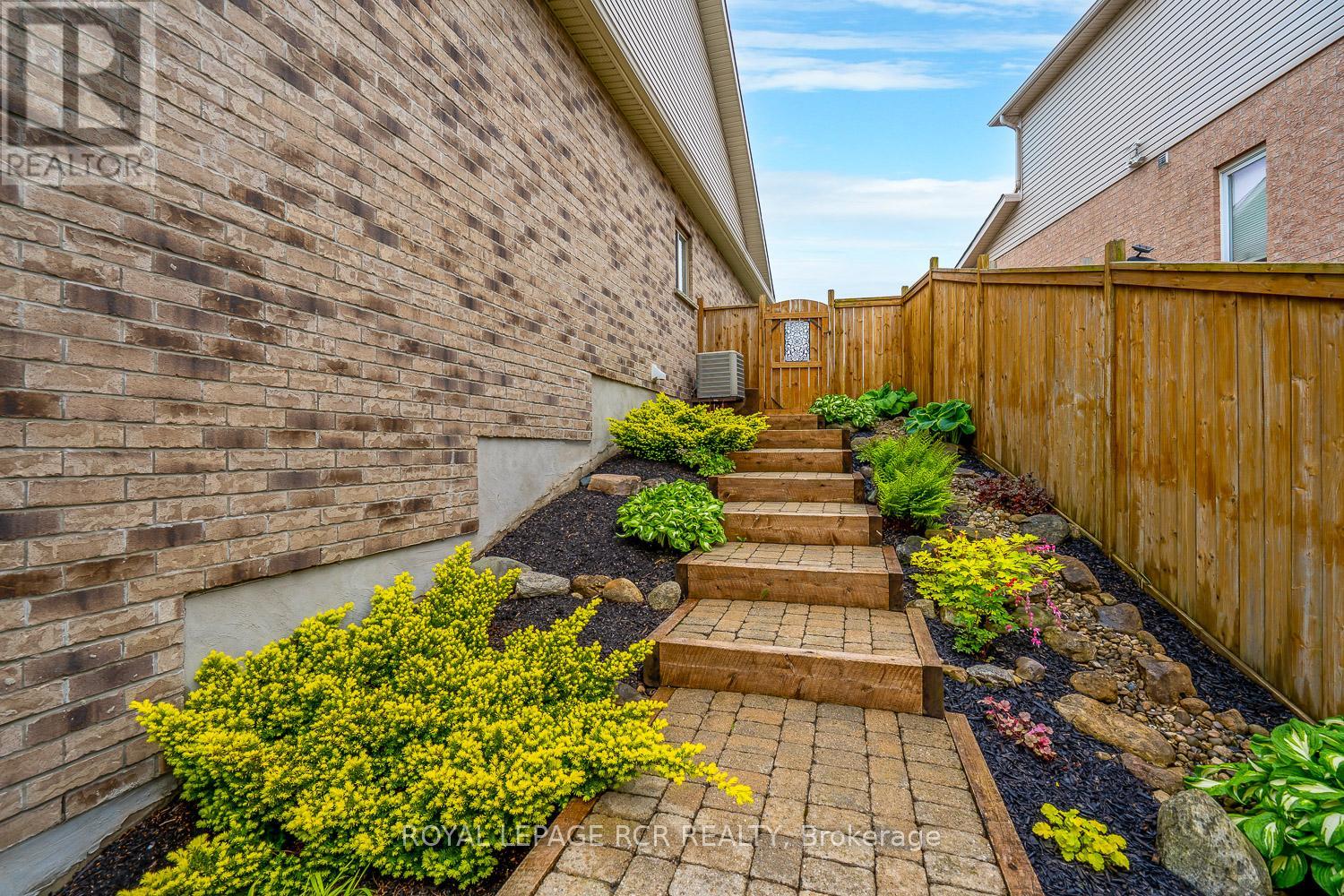 39 Dinnick Crescent, Orangeville, Ontario  L9W 0B7 - Photo 31 - W12202424