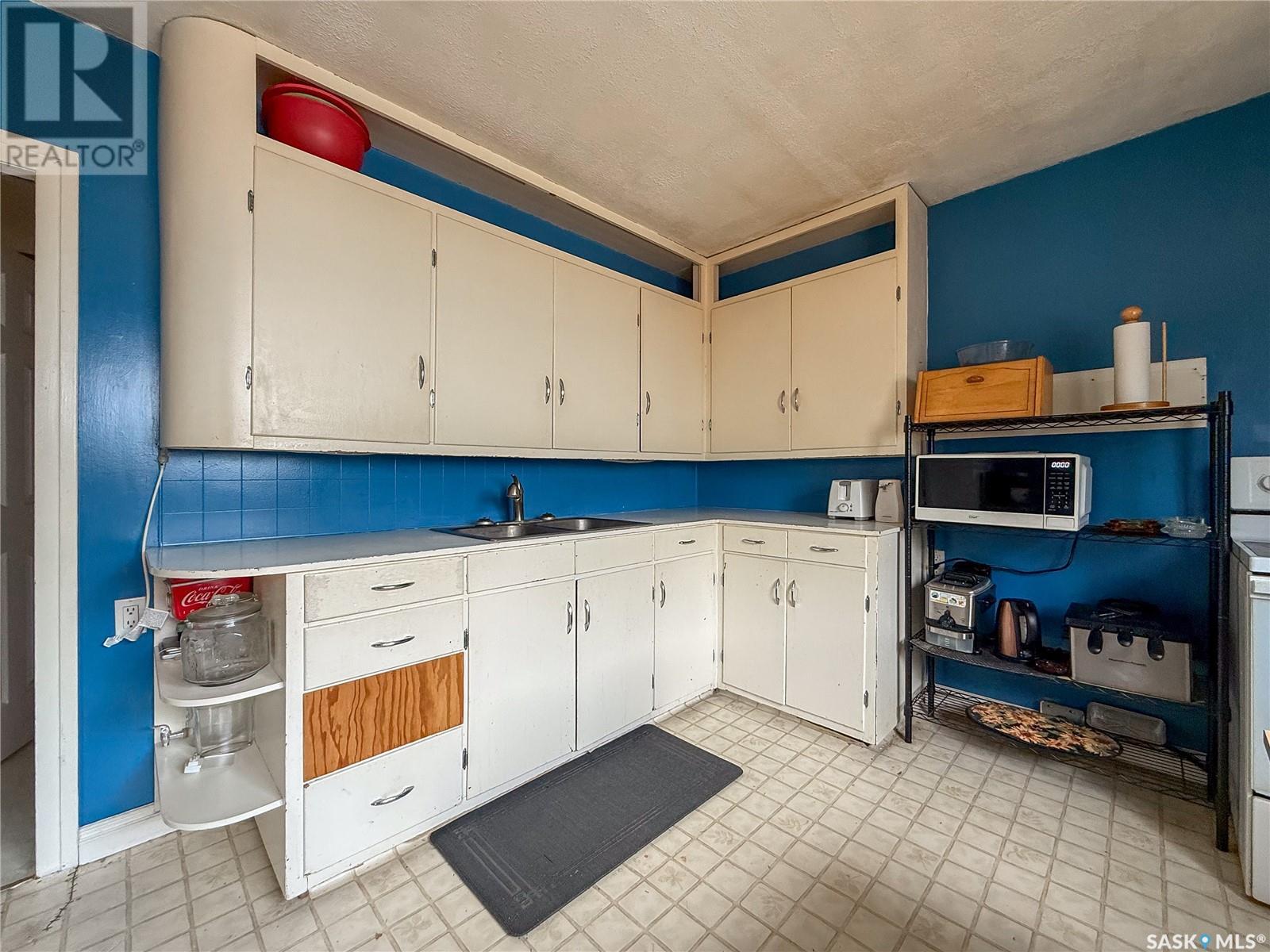 102 Wayne Street, Abbey, Saskatchewan  S0N 0A0 - Photo 11 - SK008624