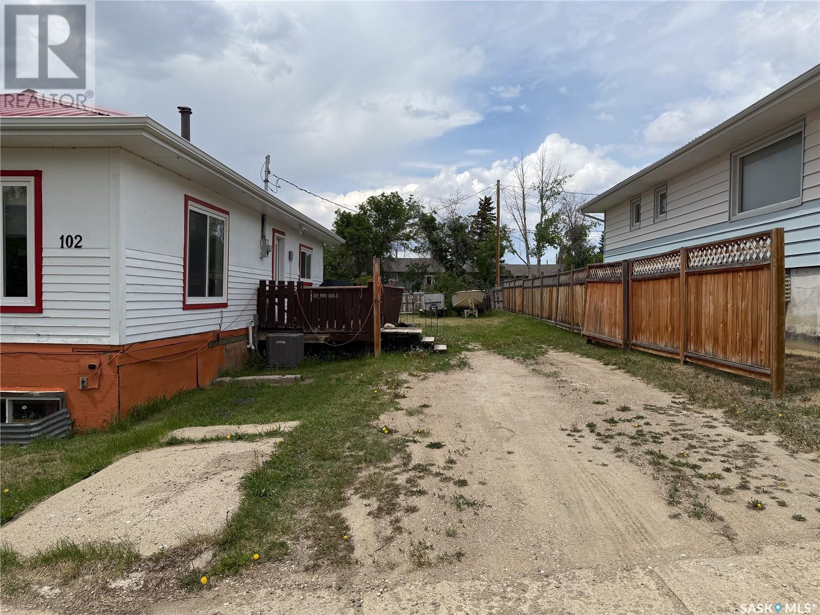 102 Wayne Street, Abbey, Saskatchewan  S0N 0A0 - Photo 32 - SK008624