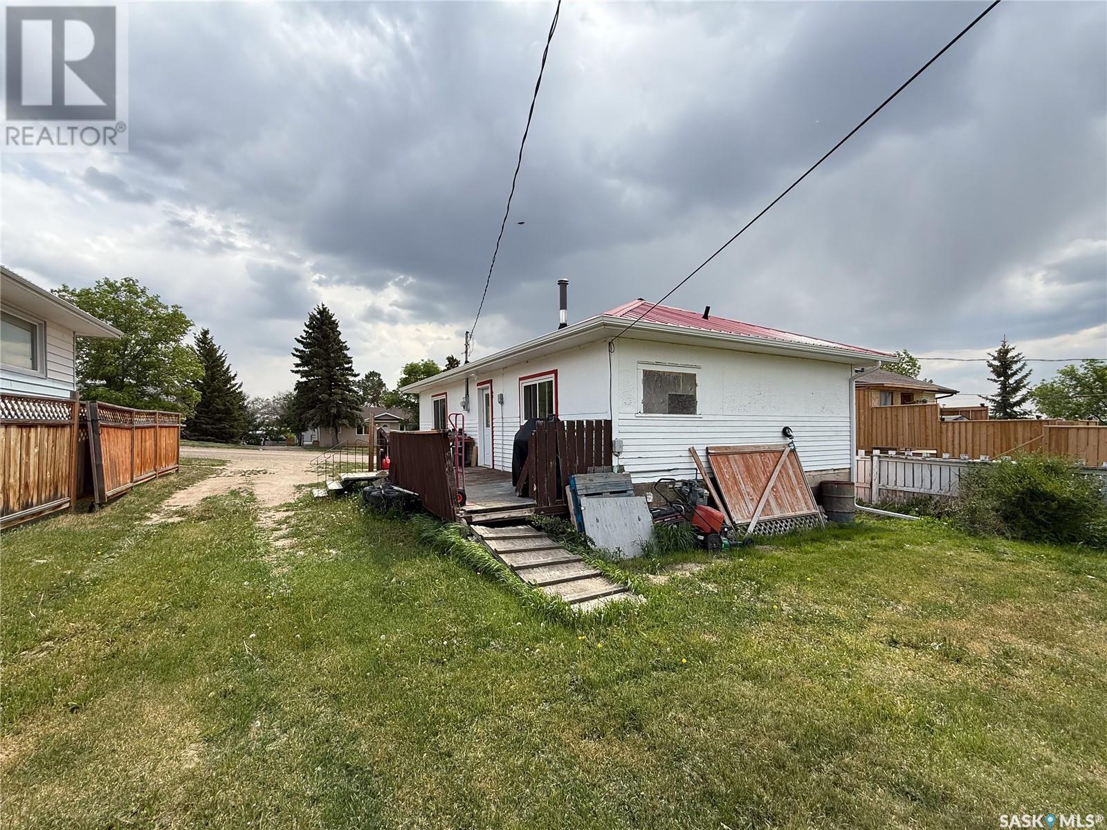 102 Wayne Street, Abbey, Saskatchewan  S0N 0A0 - Photo 38 - SK008624
