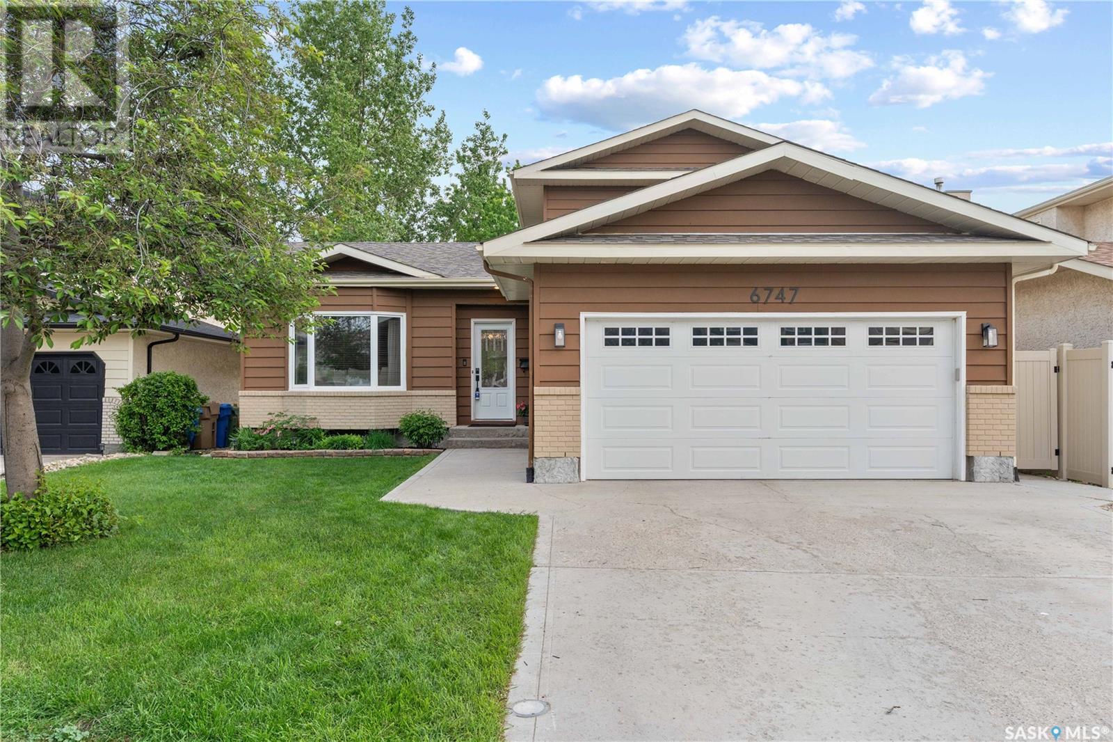 6747 Maplecrest PLACE, Regina, Saskatchewan