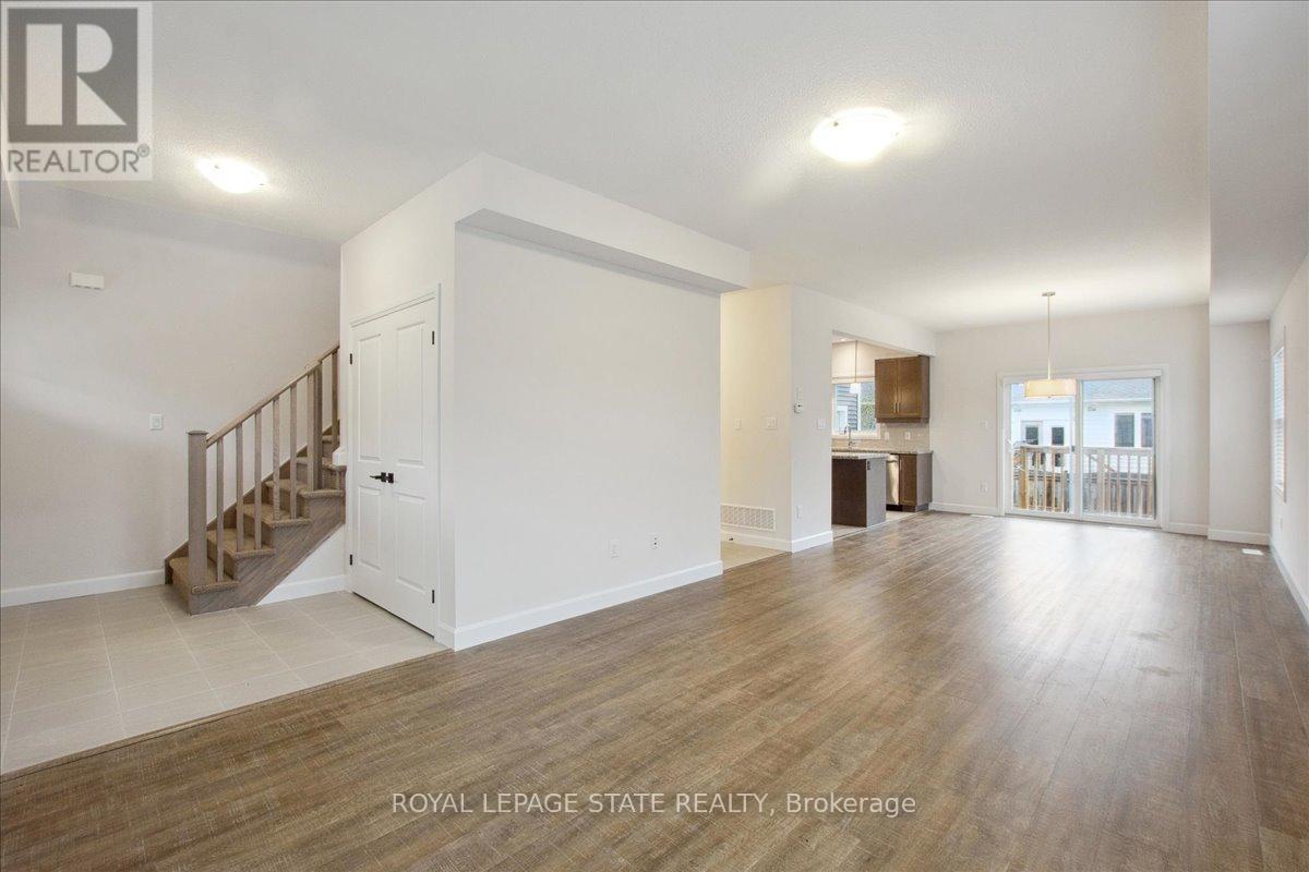 11 Cyclone Way, Fort Erie, Ontario  L0S 1B0 - Photo 12 - X12202232