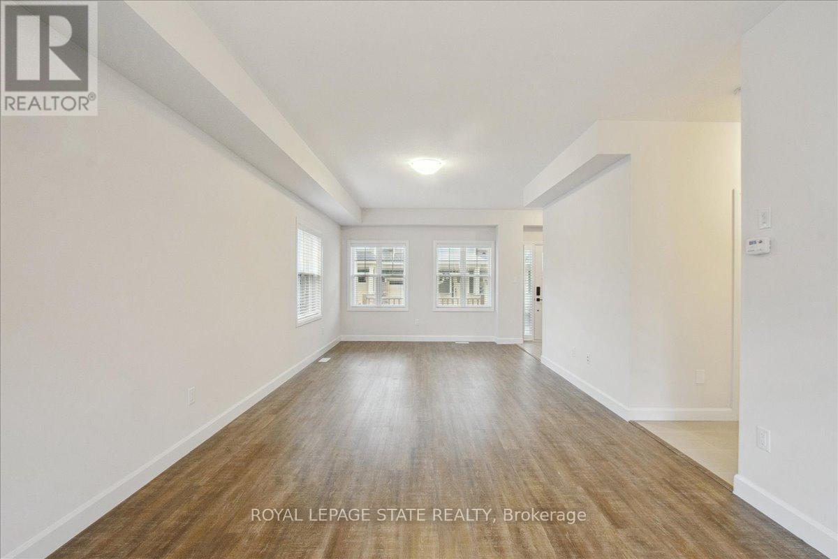 11 Cyclone Way, Fort Erie, Ontario  L0S 1B0 - Photo 14 - X12202232