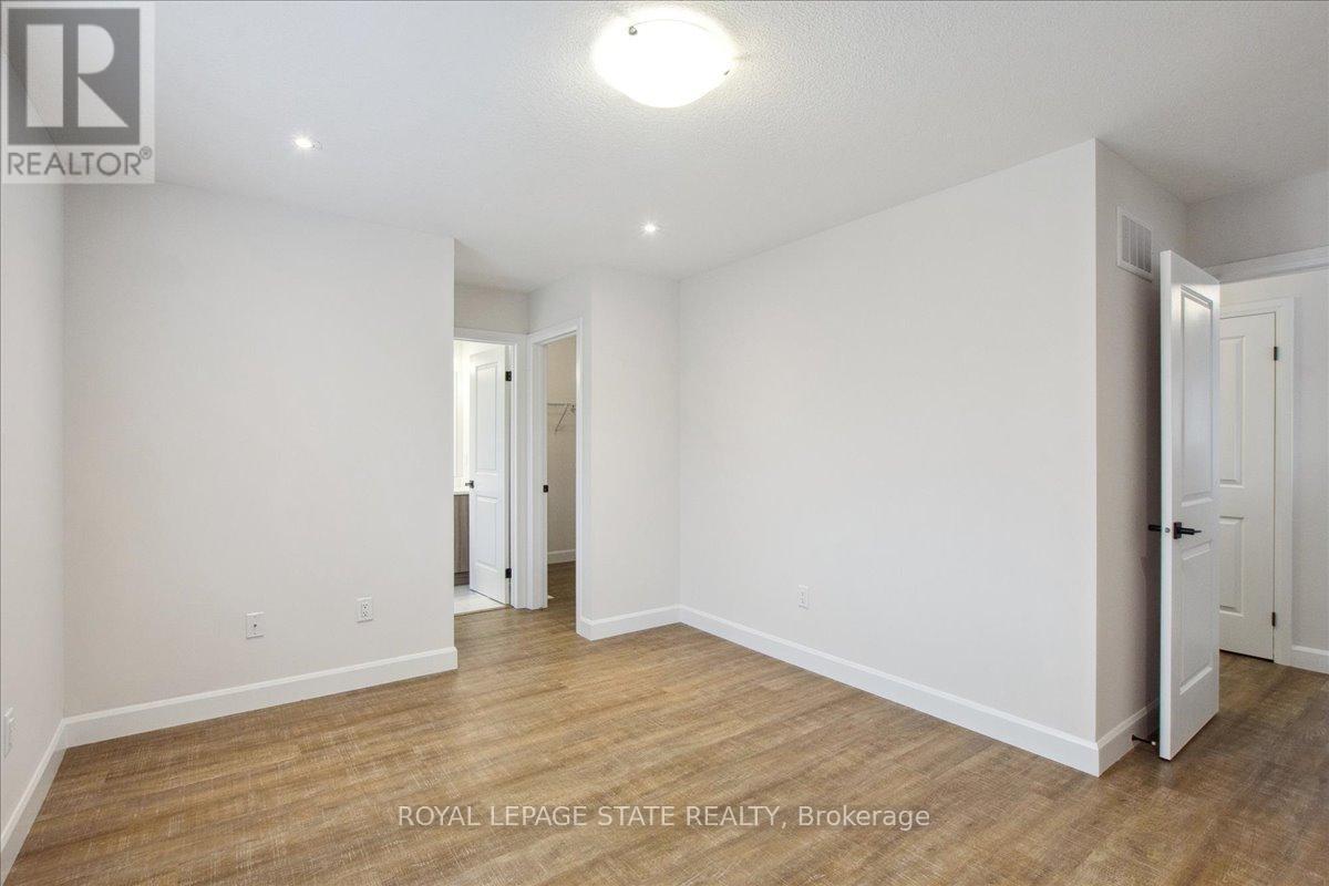 11 Cyclone Way, Fort Erie, Ontario  L0S 1B0 - Photo 23 - X12202232