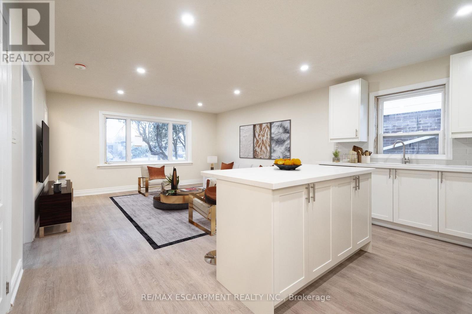130 West 34th Street, Hamilton, Ontario  L9C 5K3 - Photo 11 - X12202246