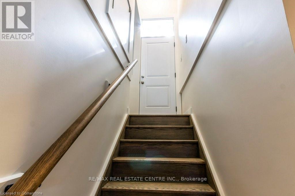 2 - 47 West 4th Street, Hamilton (Southam), Ontario  L9C 3M5 - Photo 6 - X12202272