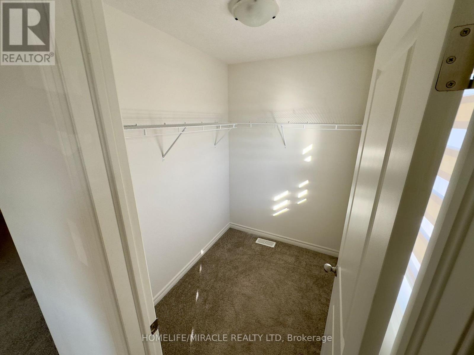 194 Links Crescent, Woodstock, Ontario  N4T 0L9 - Photo 10 - X12202292