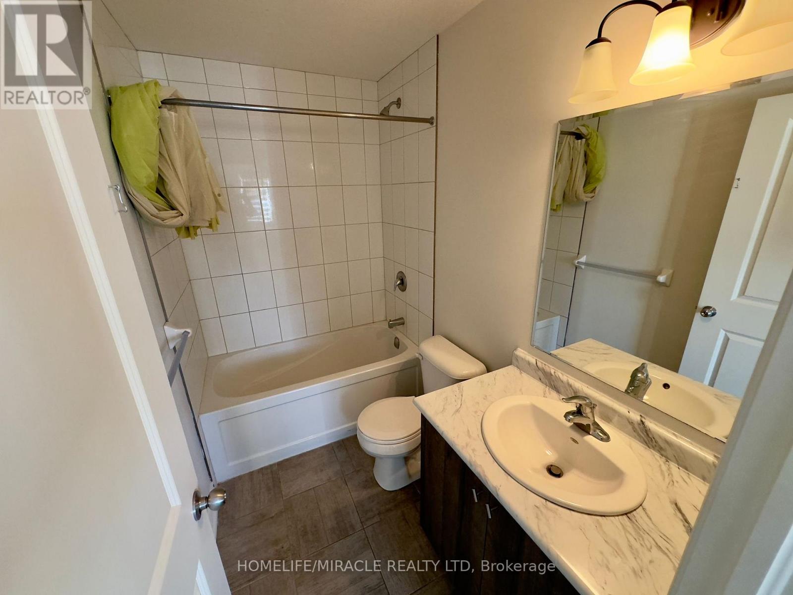 194 Links Crescent, Woodstock, Ontario  N4T 0L9 - Photo 11 - X12202292