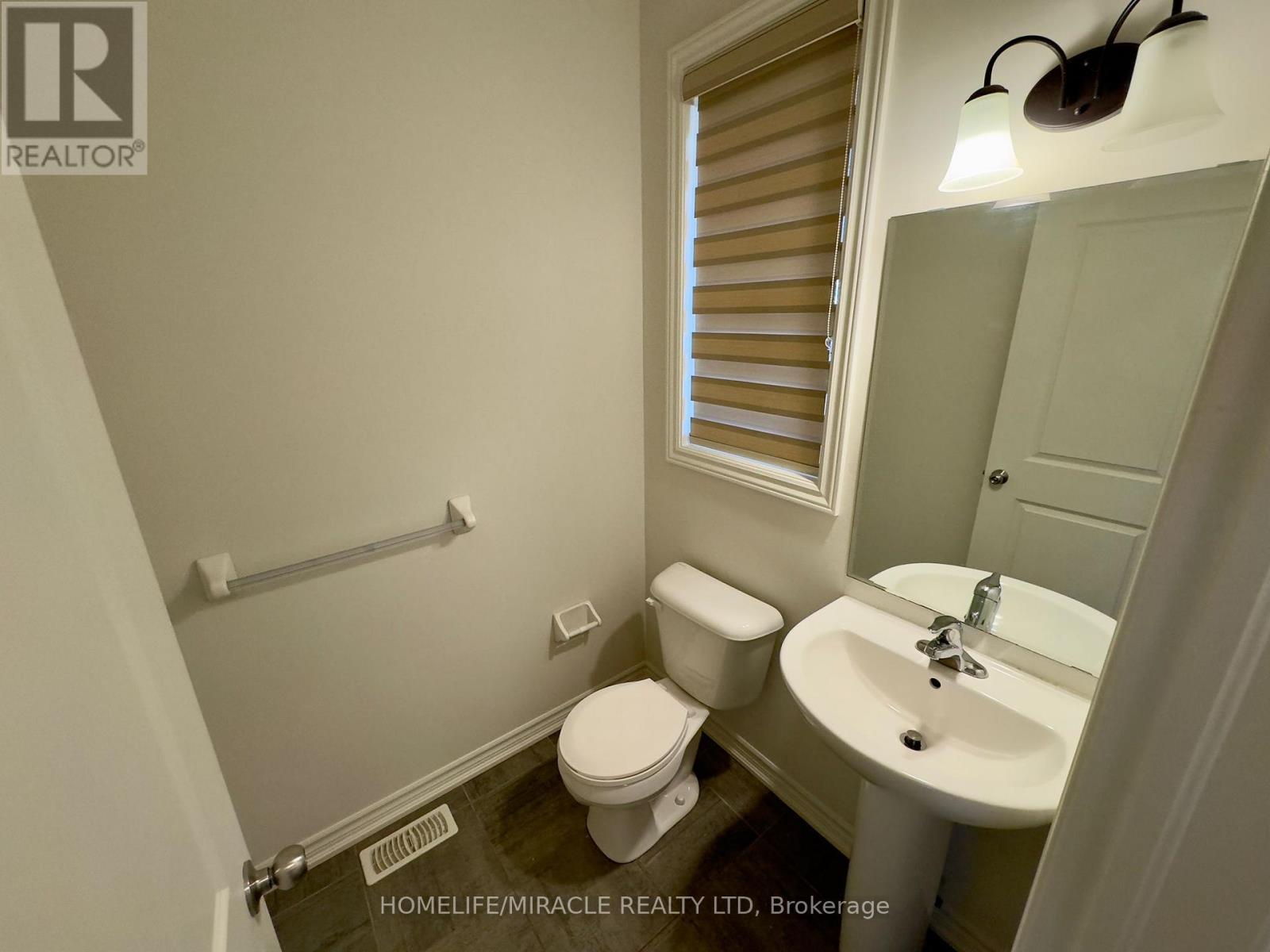 194 Links Crescent, Woodstock, Ontario  N4T 0L9 - Photo 5 - X12202292