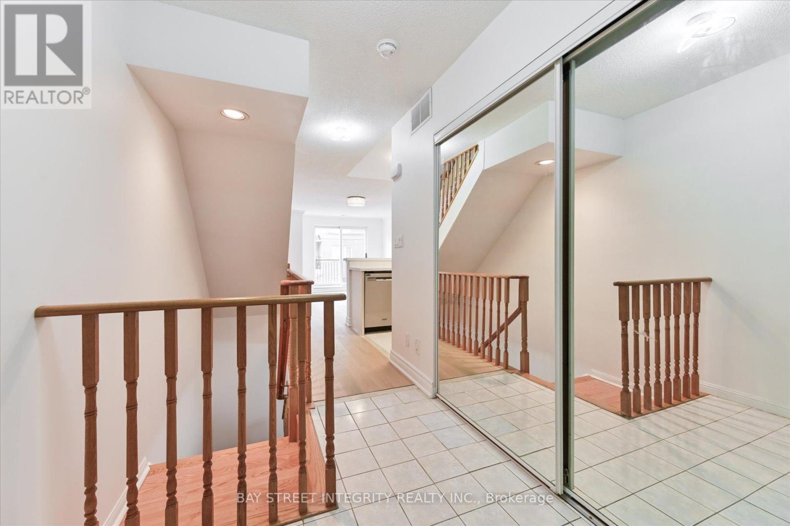 506 Grandview Way, Toronto, Ontario  M2N 6V4 - Photo 12 - C12202381