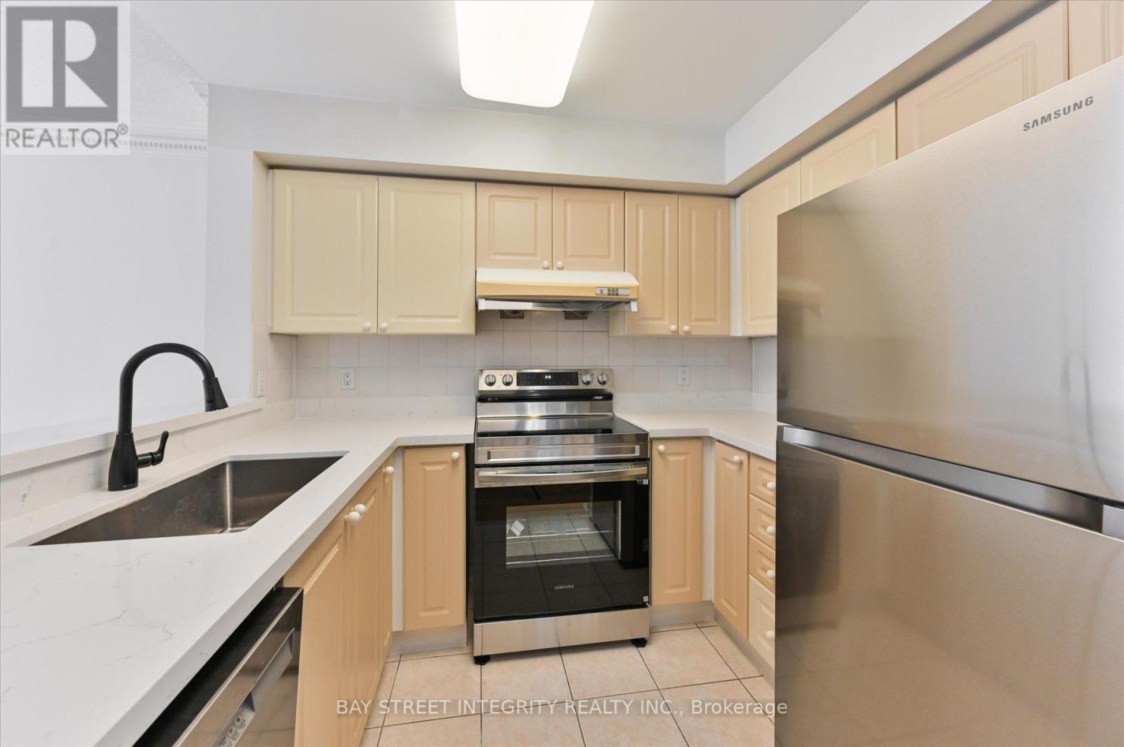 506 Grandview Way, Toronto, Ontario  M2N 6V4 - Photo 17 - C12202381