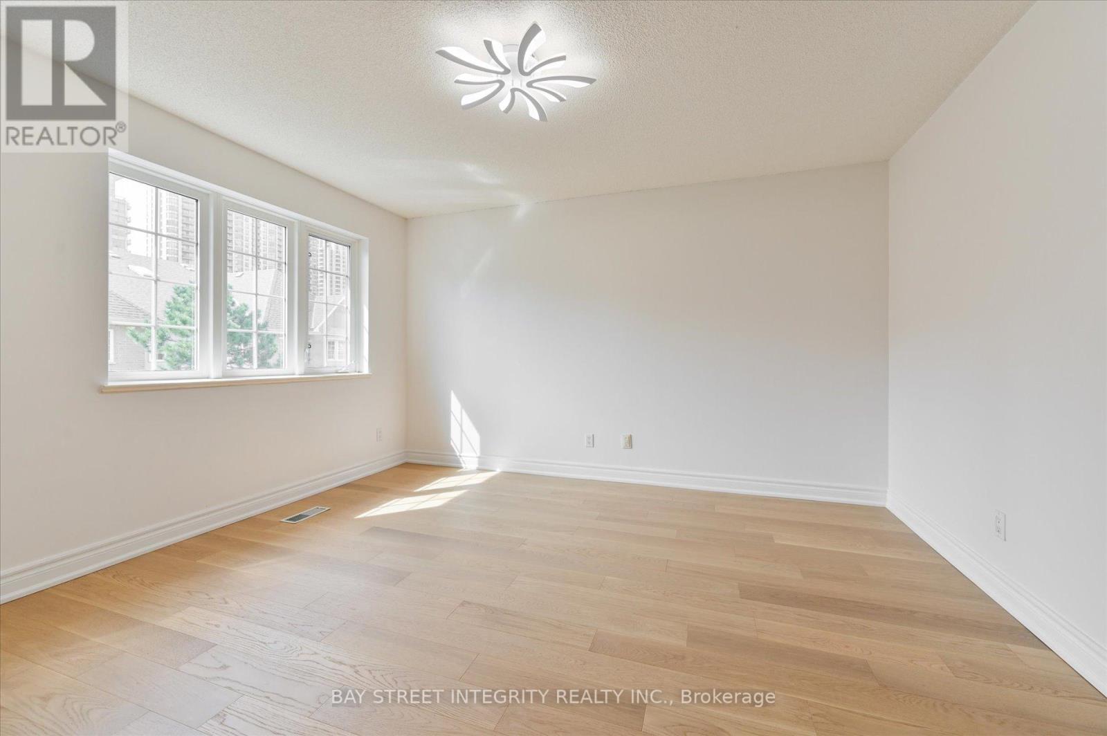 506 Grandview Way, Toronto, Ontario  M2N 6V4 - Photo 25 - C12202381