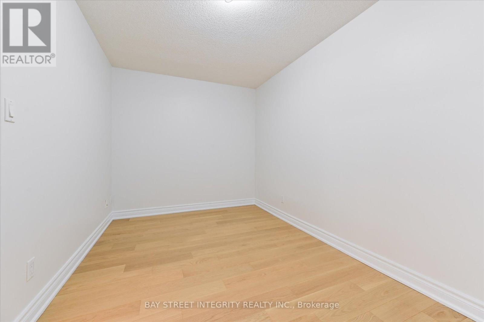 506 Grandview Way, Toronto, Ontario  M2N 6V4 - Photo 27 - C12202381