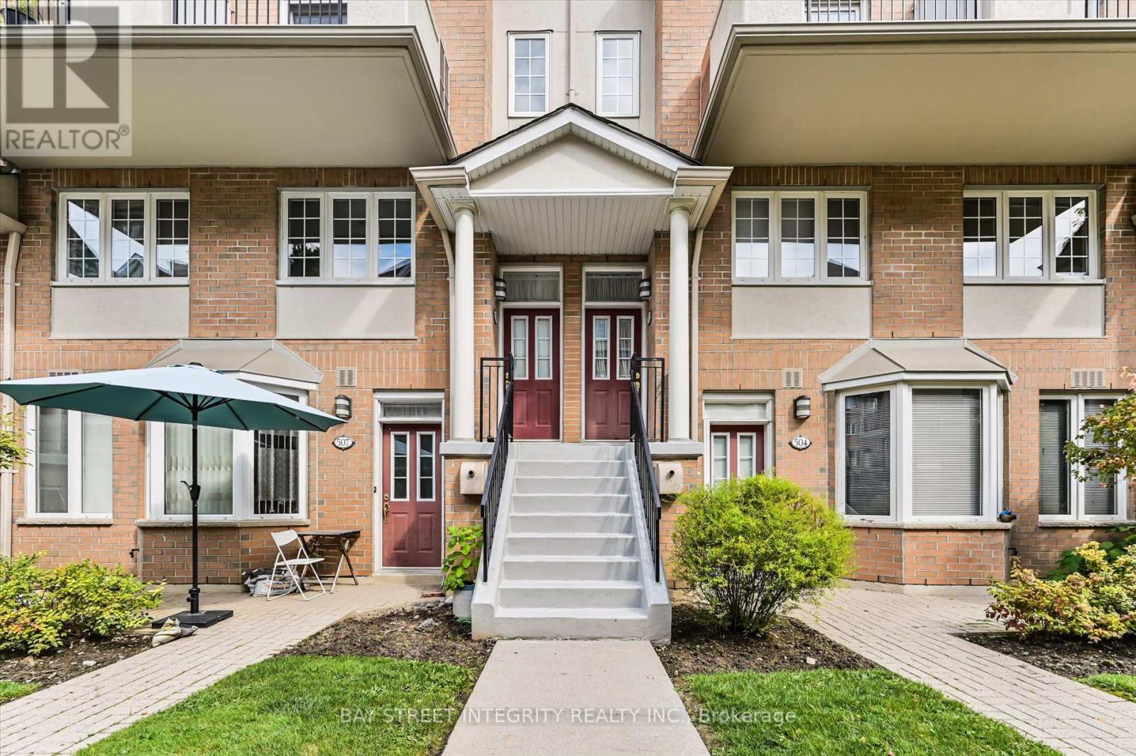 506 Grandview Way, Toronto, Ontario  M2N 6V4 - Photo 3 - C12202381