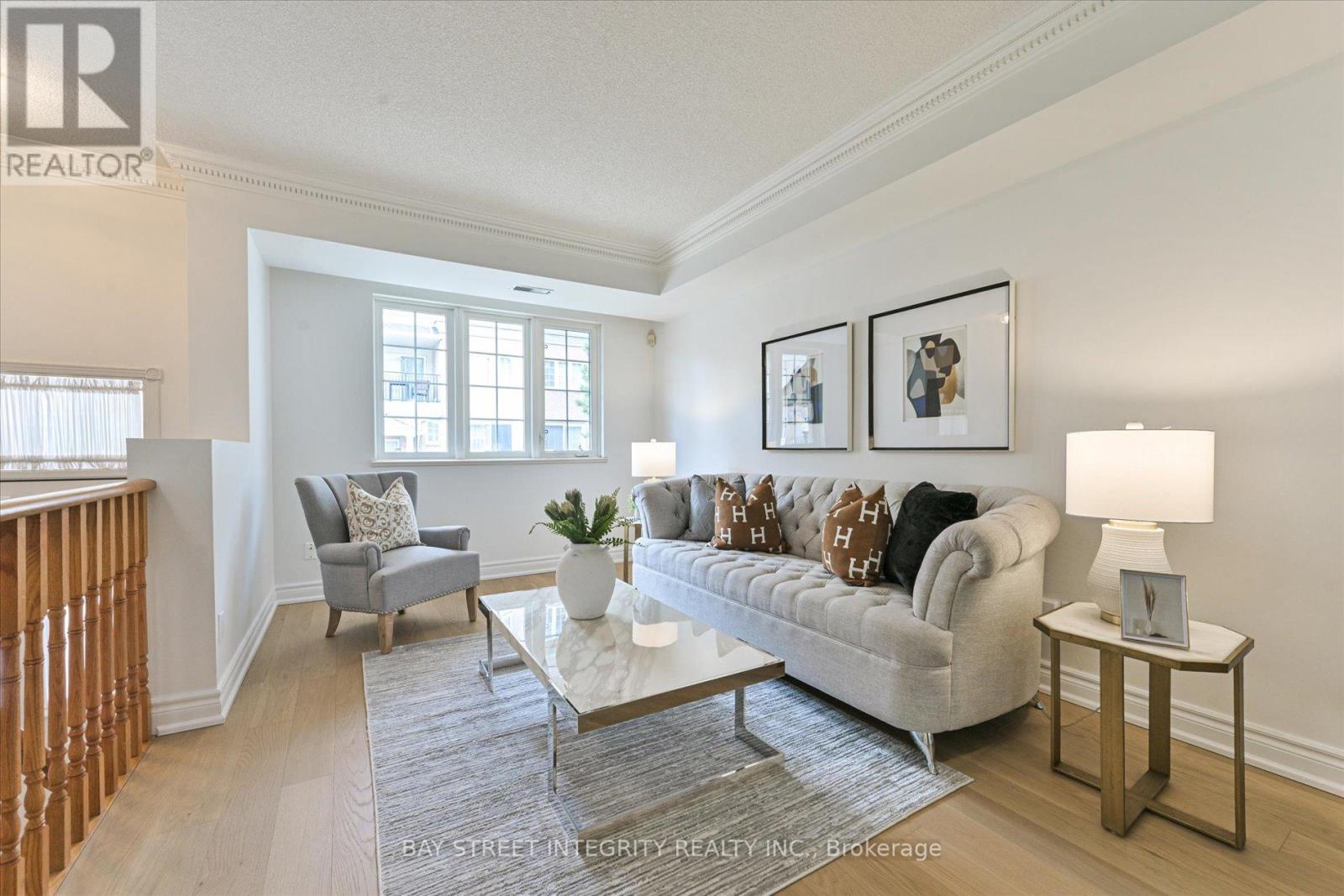 506 Grandview Way, Toronto, Ontario  M2N 6V4 - Photo 5 - C12202381