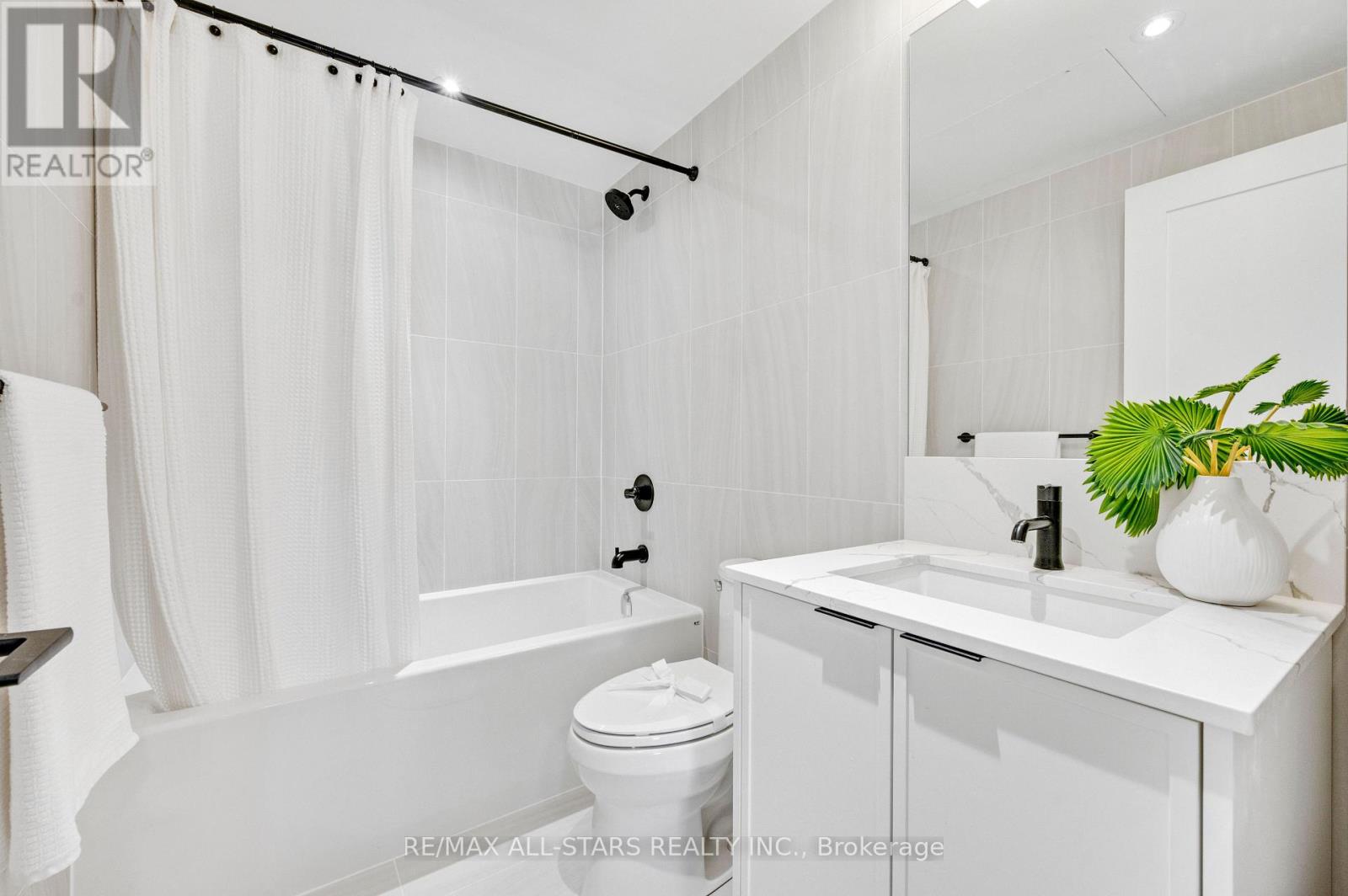 201 - 355 Bedford Park Avenue, Toronto, Ontario  M5M 0A5 - Photo 42 - C12202461