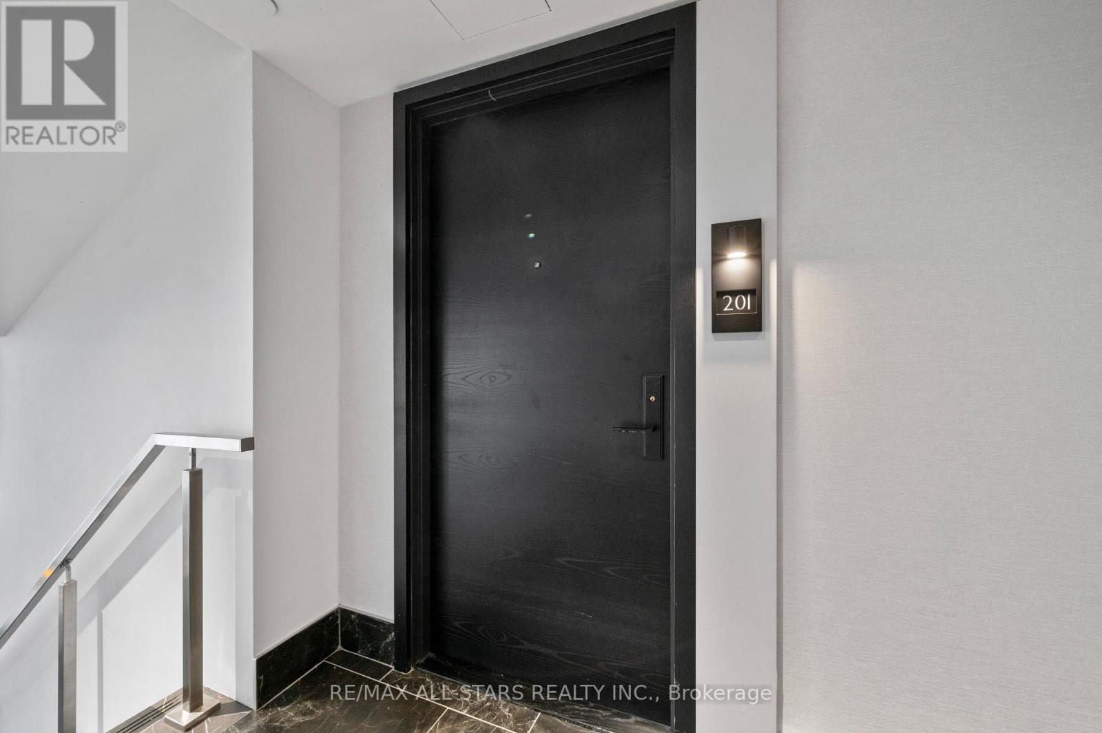 201 - 355 Bedford Park Avenue, Toronto, Ontario  M5M 0A5 - Photo 8 - C12202461
