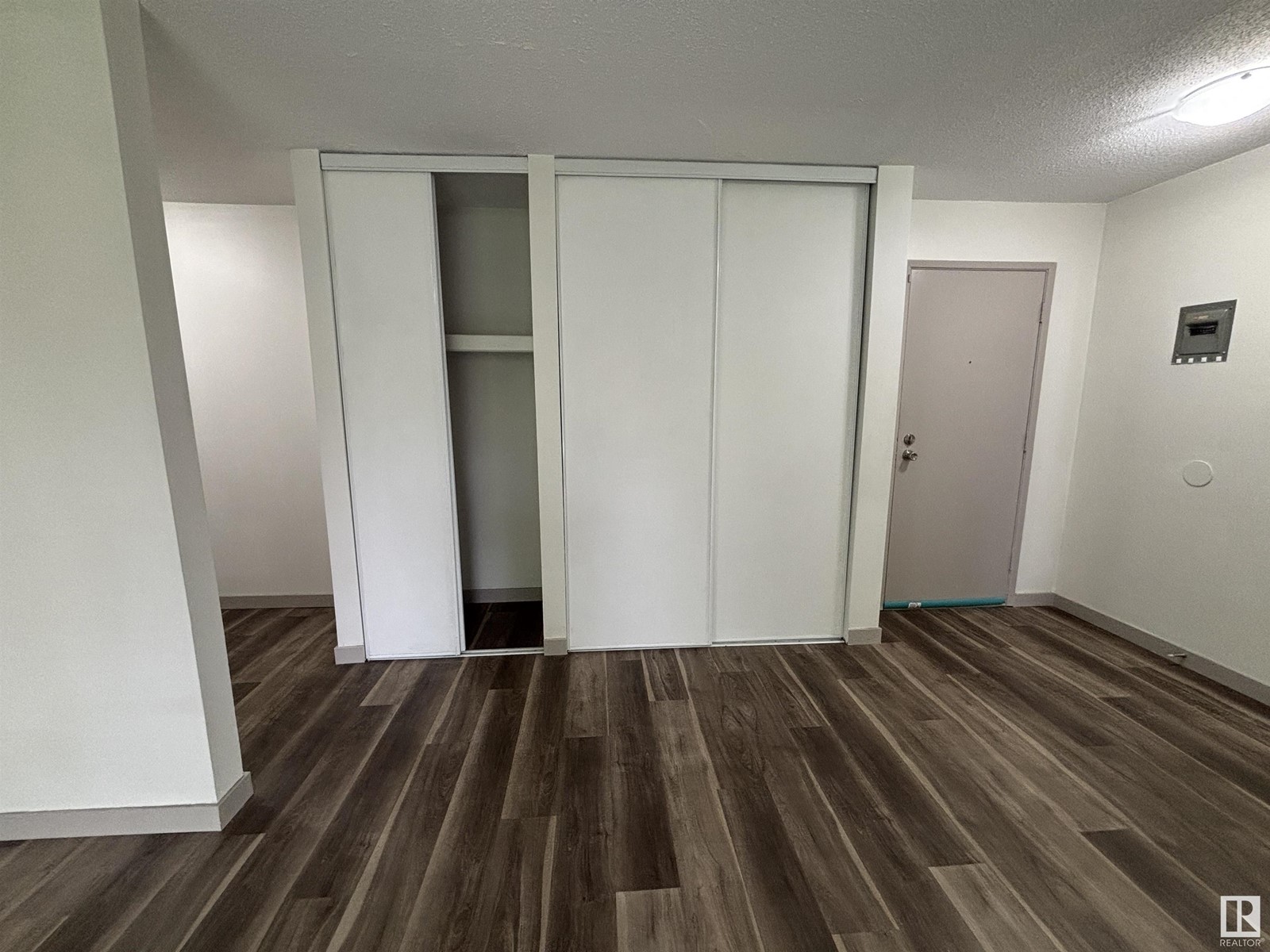 Property at #102 7220 144 AV NW image 3