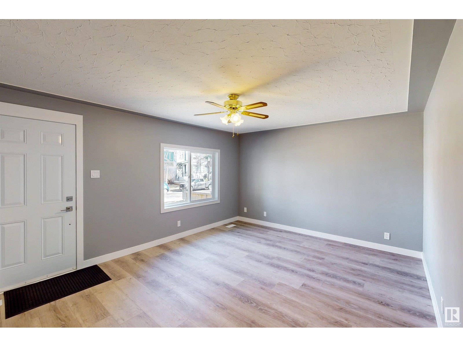 12912 123a St Nw, Edmonton, Alberta  T5L 0K9 - Photo 4 - E4440885