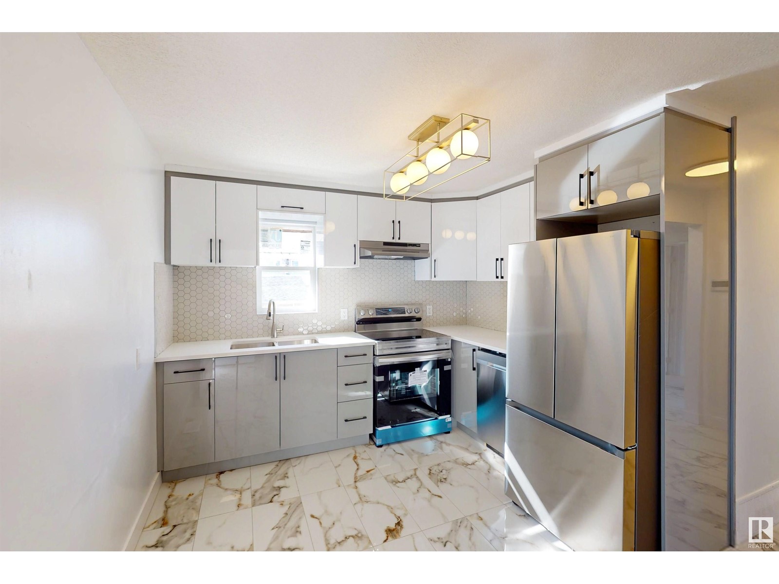12912 123a St Nw, Edmonton, Alberta  T5L 0K9 - Photo 8 - E4440885