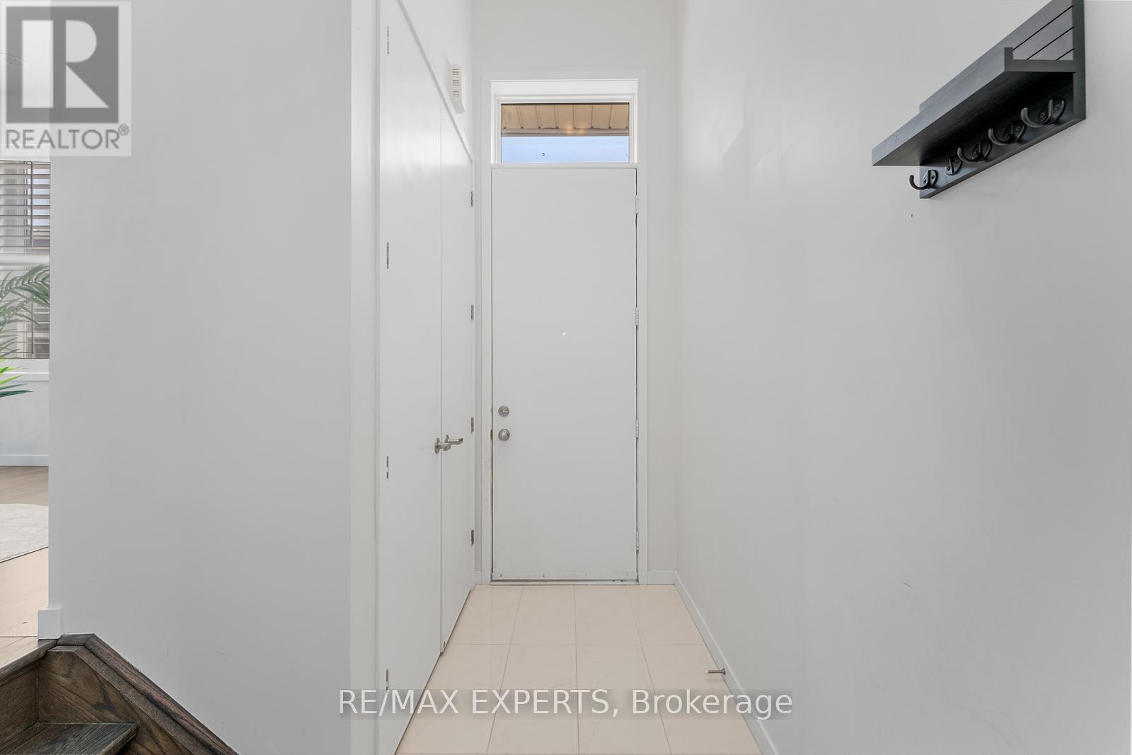 172 Sydney Circle, Vaughan, Ontario  L4H 4R2 - Photo 3 - N12202341