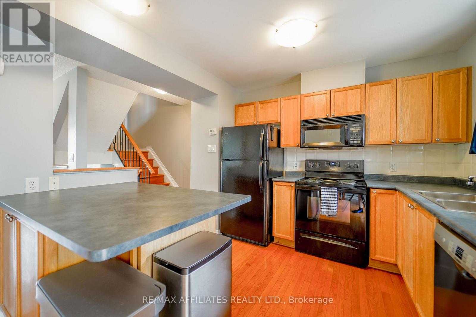 243 Monterey Drive, Ottawa, Ontario  K2H 7B1 - Photo 10 - X12202549