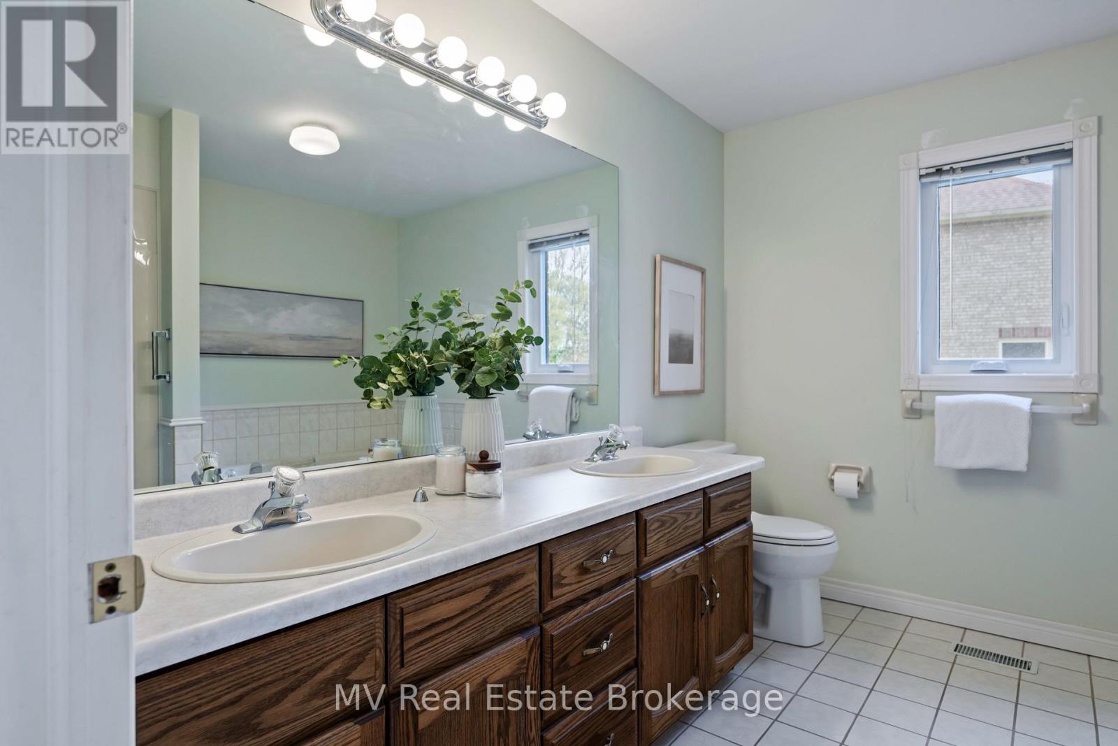 5 Amalia Crescent, Centre Wellington, Ontario N0B 1J0 - Photo 34 - X12116467