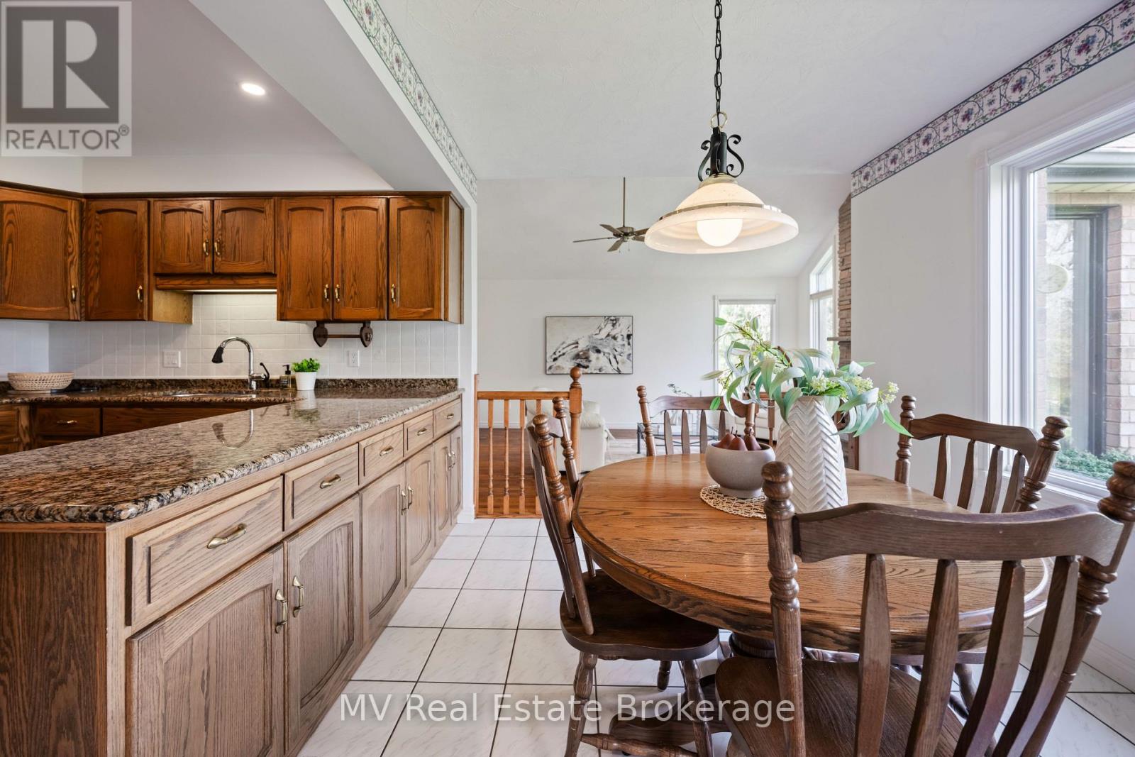 5 Amalia Crescent, Centre Wellington, Ontario N0B 1J0 - Photo 17 - X12116467
