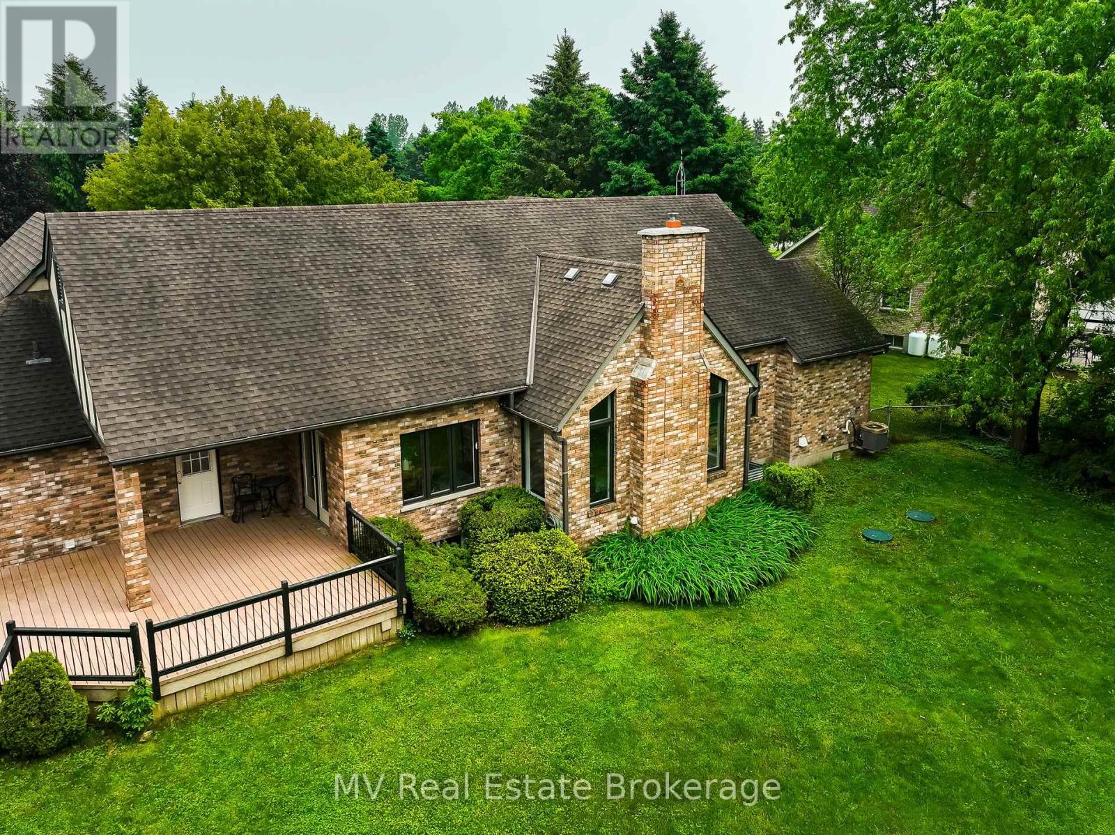 5 Amalia Crescent, Centre Wellington, Ontario  N0B 1J0 - Photo 47 - X12116467