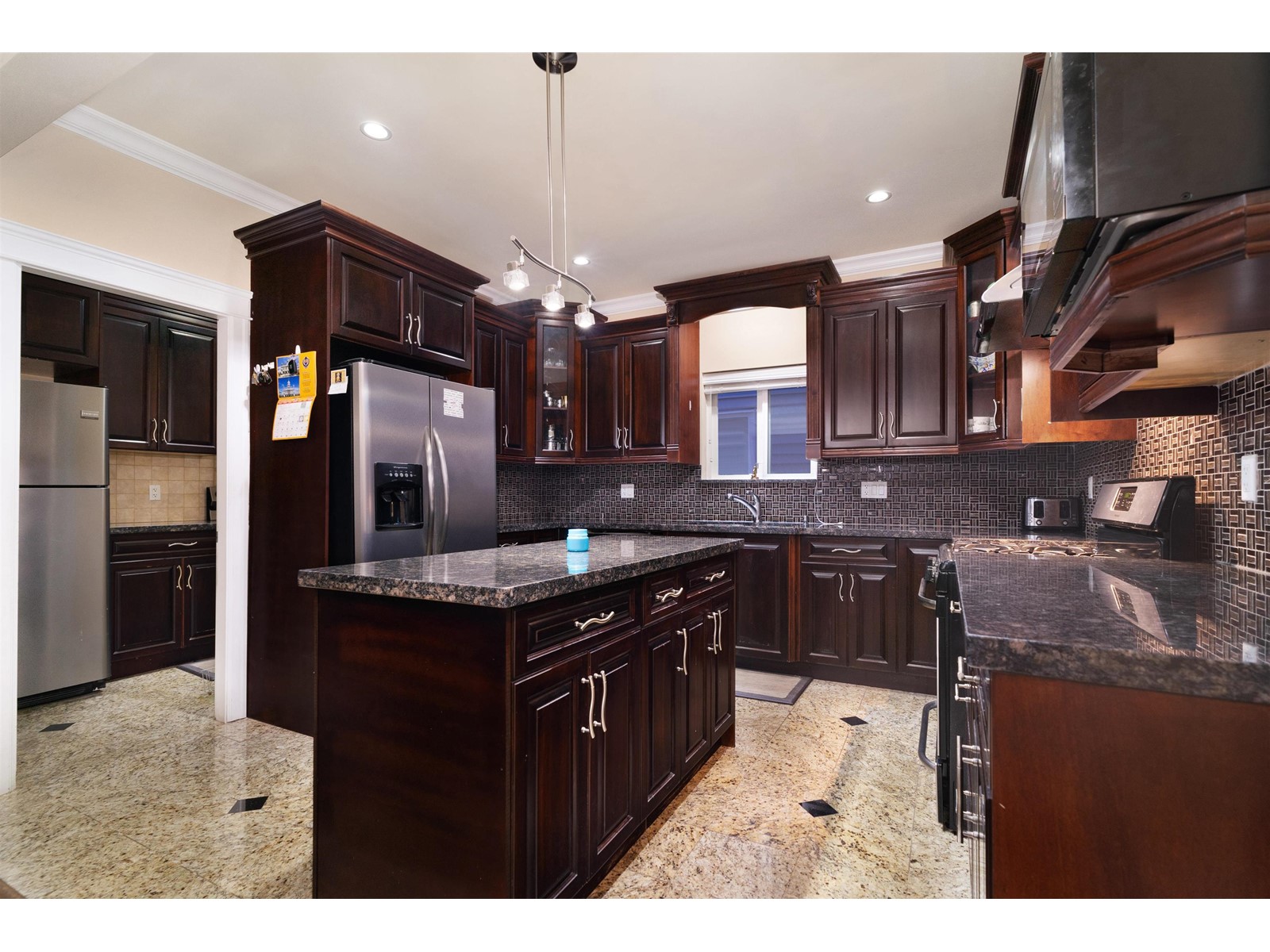 5878 129 Street, Surrey, British Columbia  V3X 0C7 - Photo 4 - R3012232