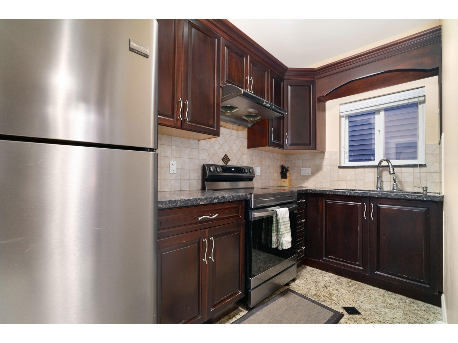5878 129 Street, Surrey, British Columbia  V3X 0C7 - Photo 6 - R3012232