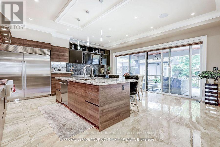 Property at 1256 MINEOLA GARDENS image 3