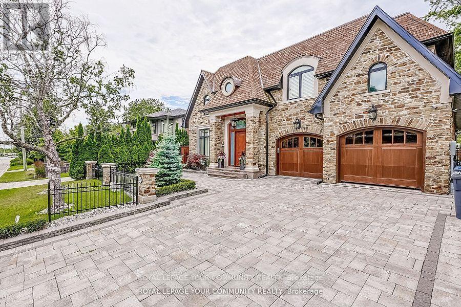 1256 MINEOLA GARDENS, Mississauga, Ontario