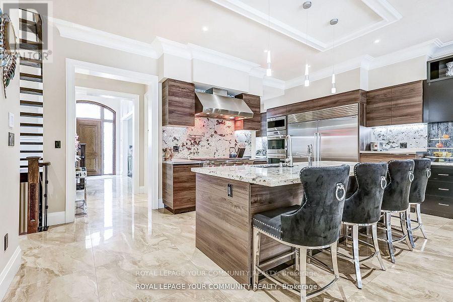 Property at 1256 MINEOLA GARDENS image 4