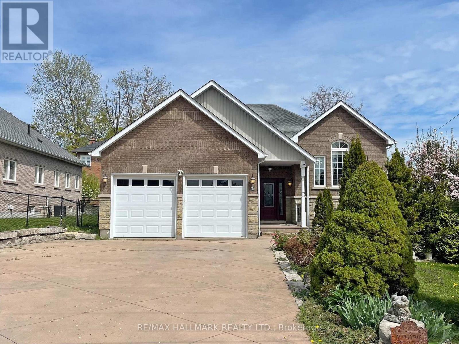 2 SNIVELY STREET, Richmond Hill, Ontario