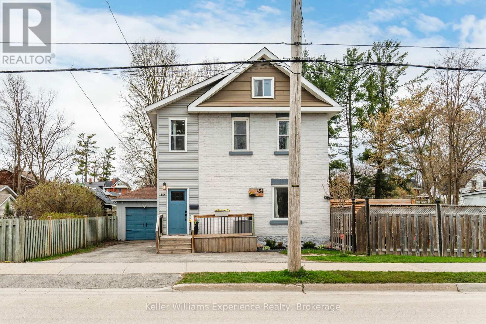 454 Colborne Street, Midland, Ontario  L4R 2K9 - Photo 2 - S12202543