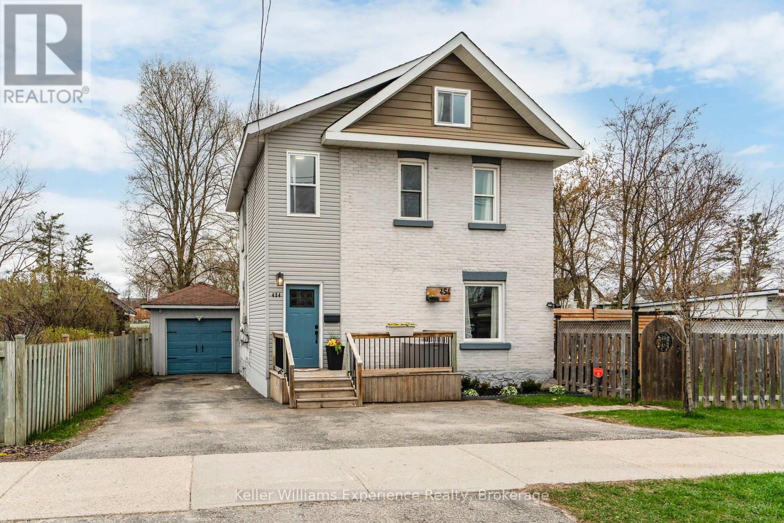 454 Colborne Street, Midland, Ontario  L4R 2K9 - Photo 3 - S12202543