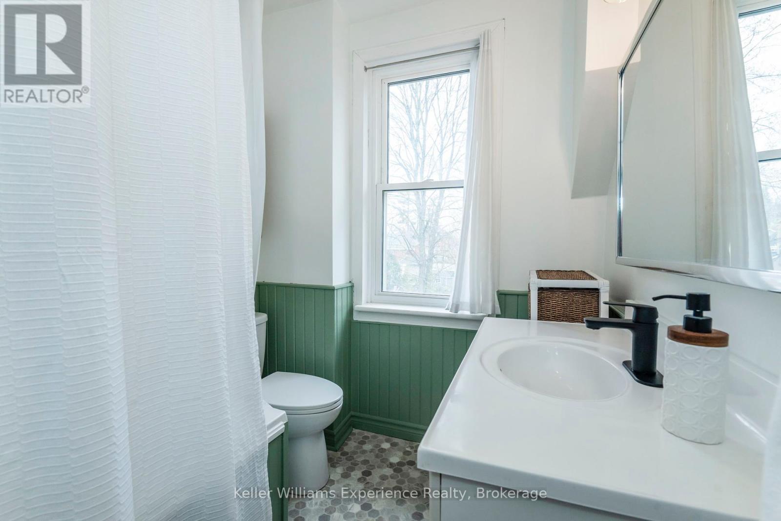 454 Colborne Street, Midland, Ontario  L4R 2K9 - Photo 30 - S12202543
