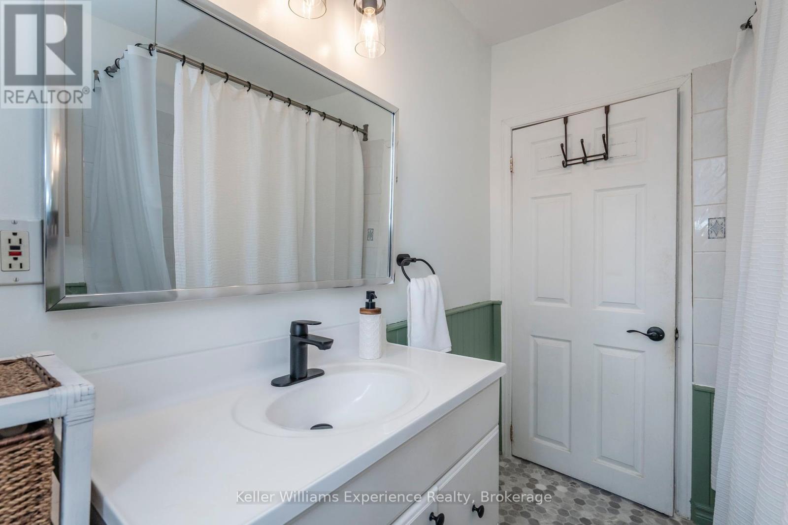 454 Colborne Street, Midland, Ontario  L4R 2K9 - Photo 31 - S12202543