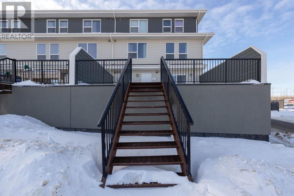 816, 201 Abasand Drive, Fort Mcmurray, Alberta  T9J 1L3 - Photo 2 - A2196289