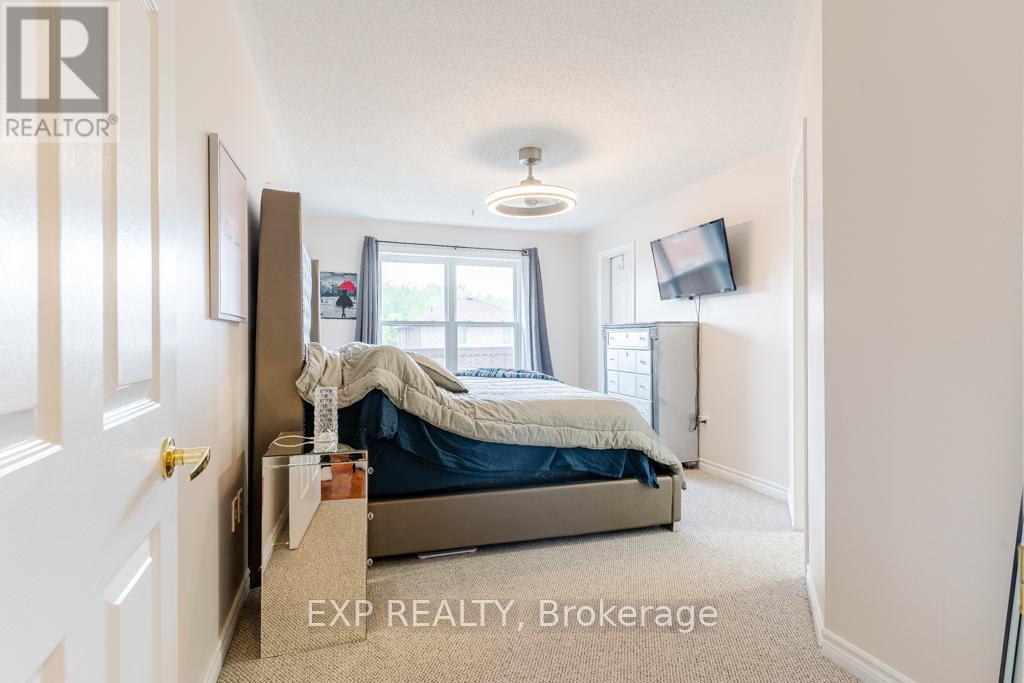 Upper - 74 Shalom Way, Barrie (Painswick South), Ontario  L4N 5Y3 - Photo 12 - S12202506