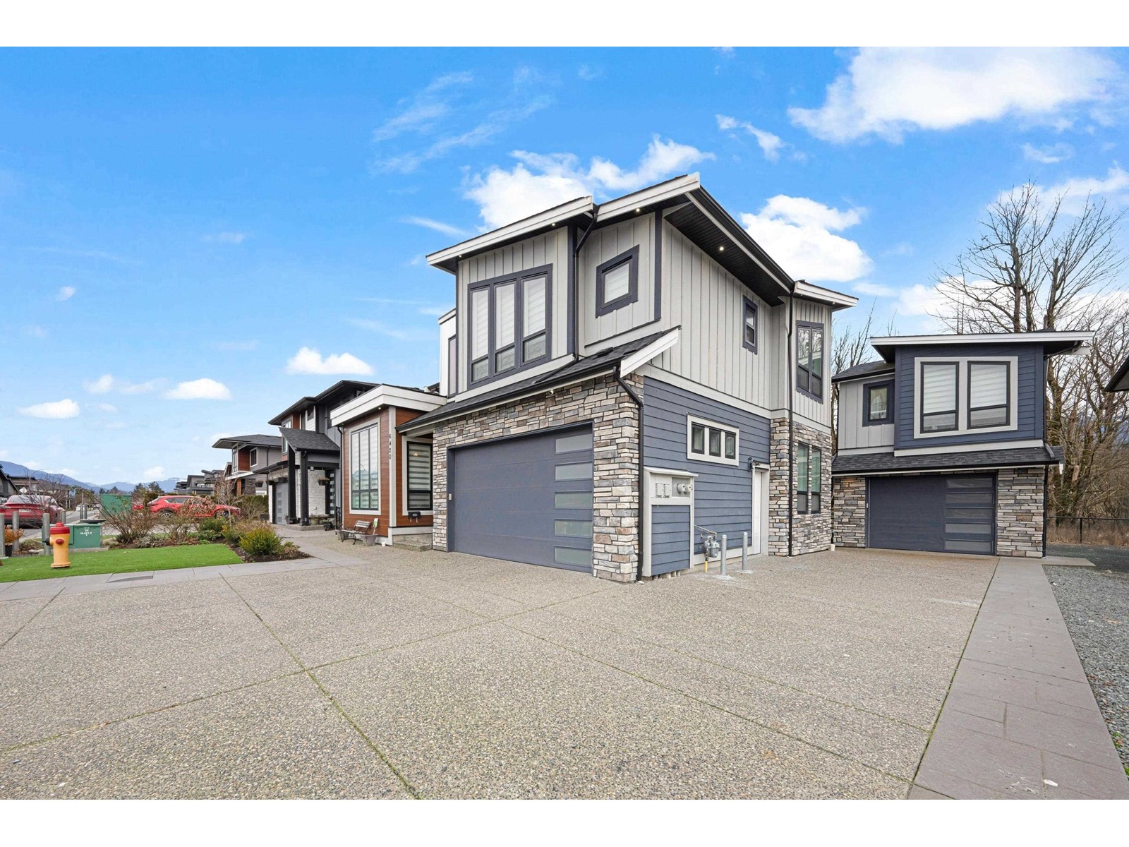 Property at 6420 FAIRWAY STREET image 2