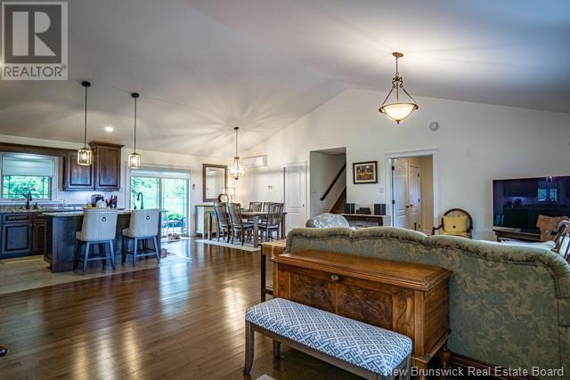 Property at 5 Snowshoe Street image 5