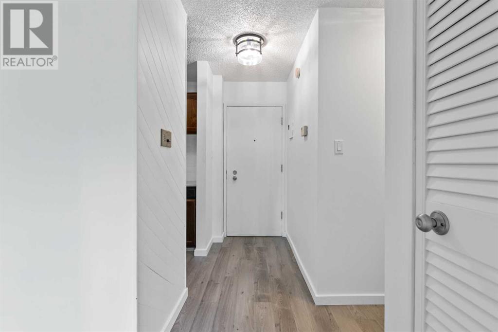 Property at 206, 635 56 Avenue SW image 3