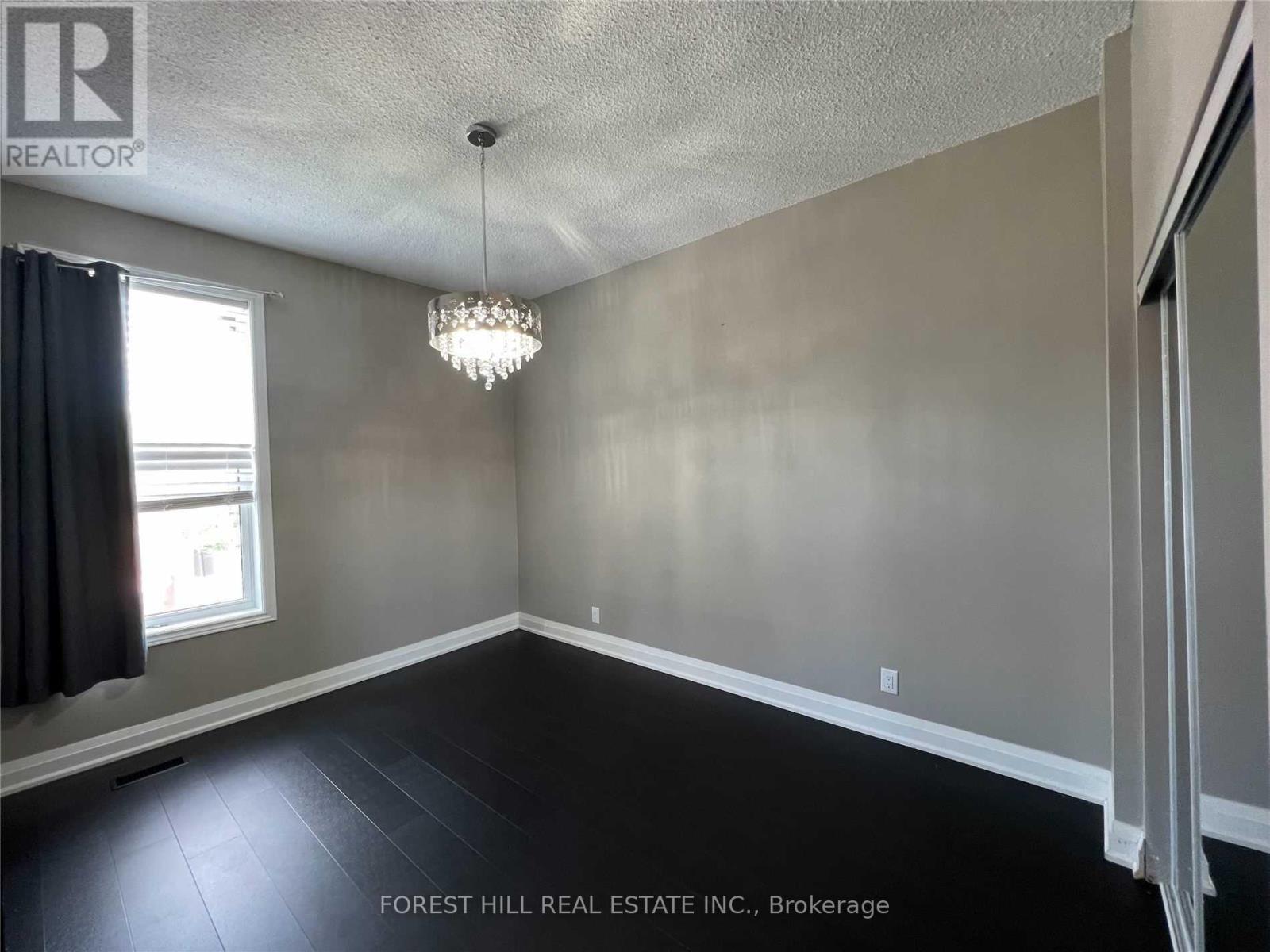 Upper - 136 Main Street E, Milton, Ontario  L9T 1N6 - Photo 8 - W12202319
